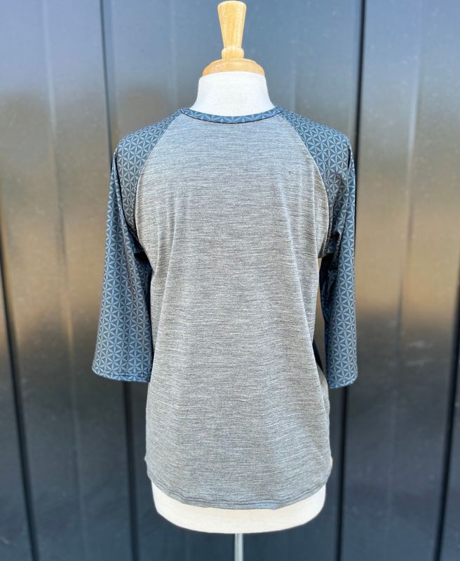 Men's Small :: Light Weight Merino Wool 3/4 Sleeve Active Jersey :: Flower Of Life :: One Of A Kind