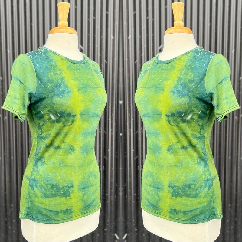 Women's Medium :: Plant Dyed Merino Wool Tech Tee :: One Of A Kind