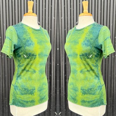 Women's Medium :: Plant Dyed Merino Wool Tech Tee :: One Of A Kind