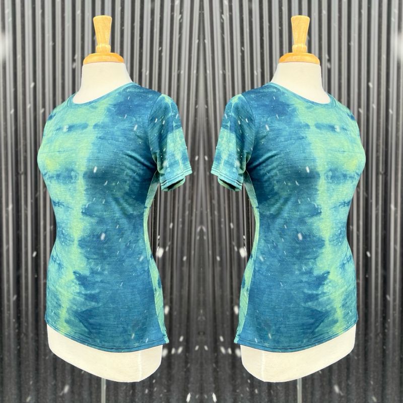Women's Medium :: Plant Dyed Merino Wool Tech Tee :: One Of A Kind