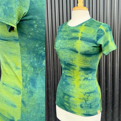 Women's Small :: Plant Dyed Merino Wool Tech Tee :: One Of A Kind Women's Small :: Plant Dyed Merino Wool Tech Tee :: One Of A Kind