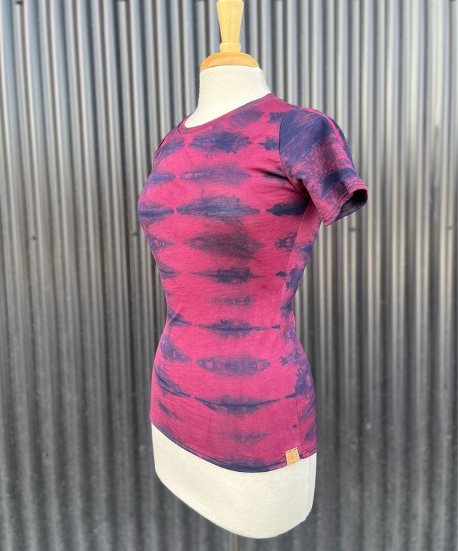 SAMPLE :: Women's XS :: Plant Dyed Merino Wool Tech Tee :: One Of A Kind