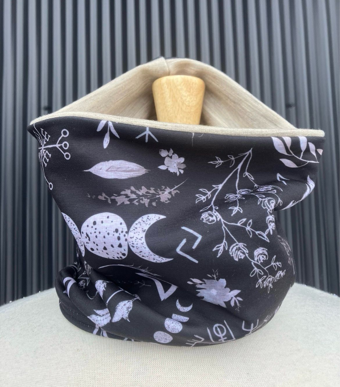 Powder Day Neck Gaiter :: Reversible Merino Fleece :: Good Witch / Khaki