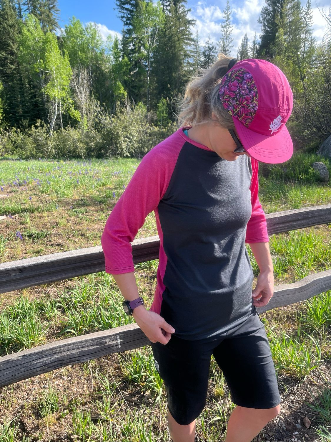 Women’s Small :: Mid Weight Merino 3/4 Sleeve Active Jersey :: Hot Pink Merino/Poly Air Vent