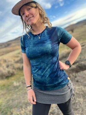 Ready To Ship :: Women’s Plant Dyed Merino Wool Tech Tee :: Turquoise Aurora :: One Of A Kind Ready To Ship :: Women’s Plant Dyed Merino Wool Tech Tee :: Turquoise Aurora :: One Of A Kind