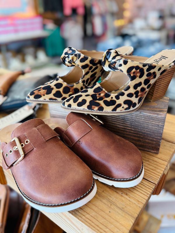 SHOES