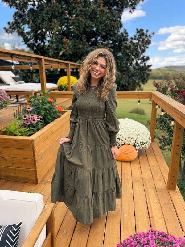 DRESSES