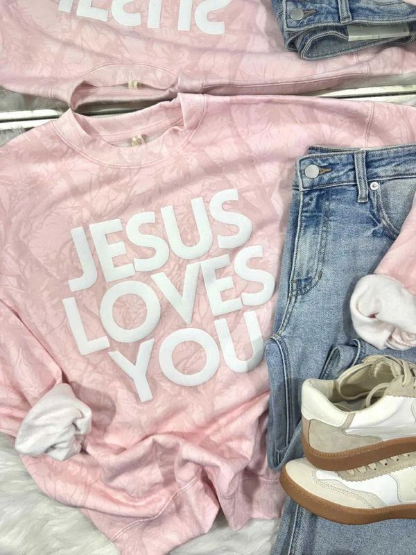 GRAPHIC TEES + SWEATSHIRTS