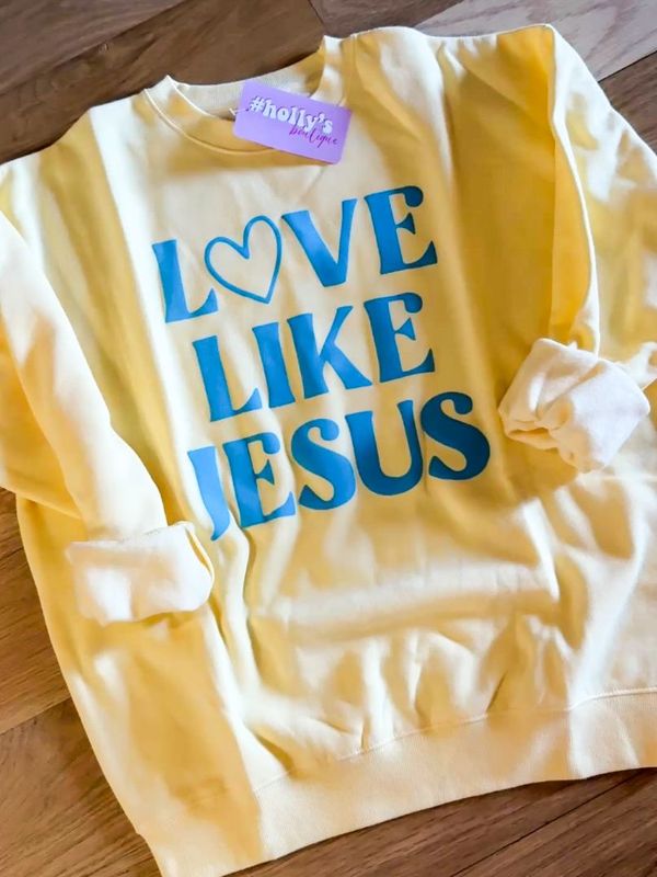 GRAPHIC TEES + SWEATSHIRTS