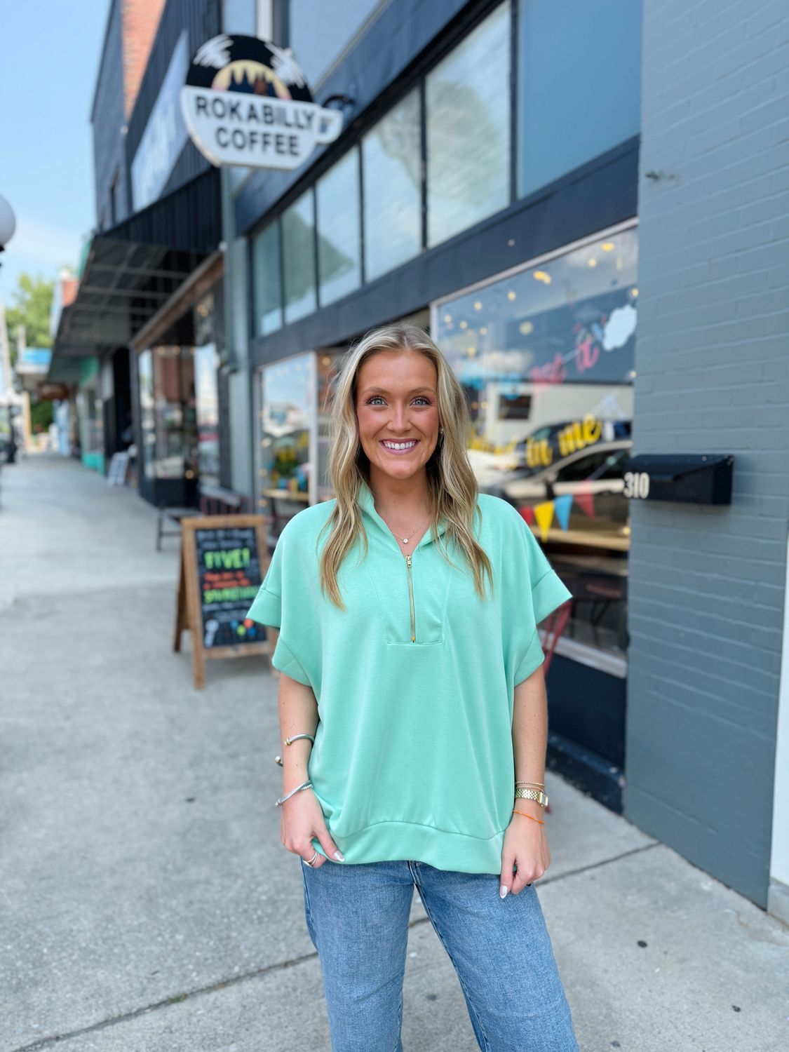 2516 Half Zip Up Top