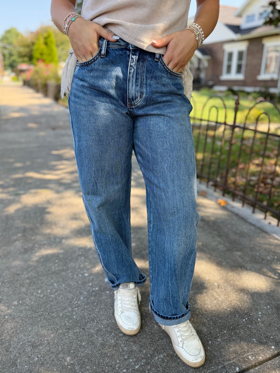 881158 Marlo Jean