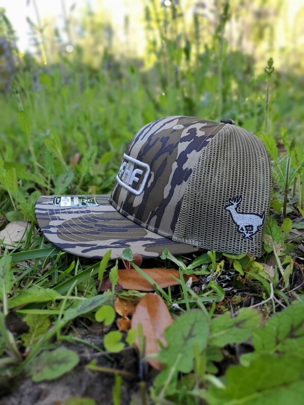 Richardson 112 in mossy oak bottomland camo/tan antler logo