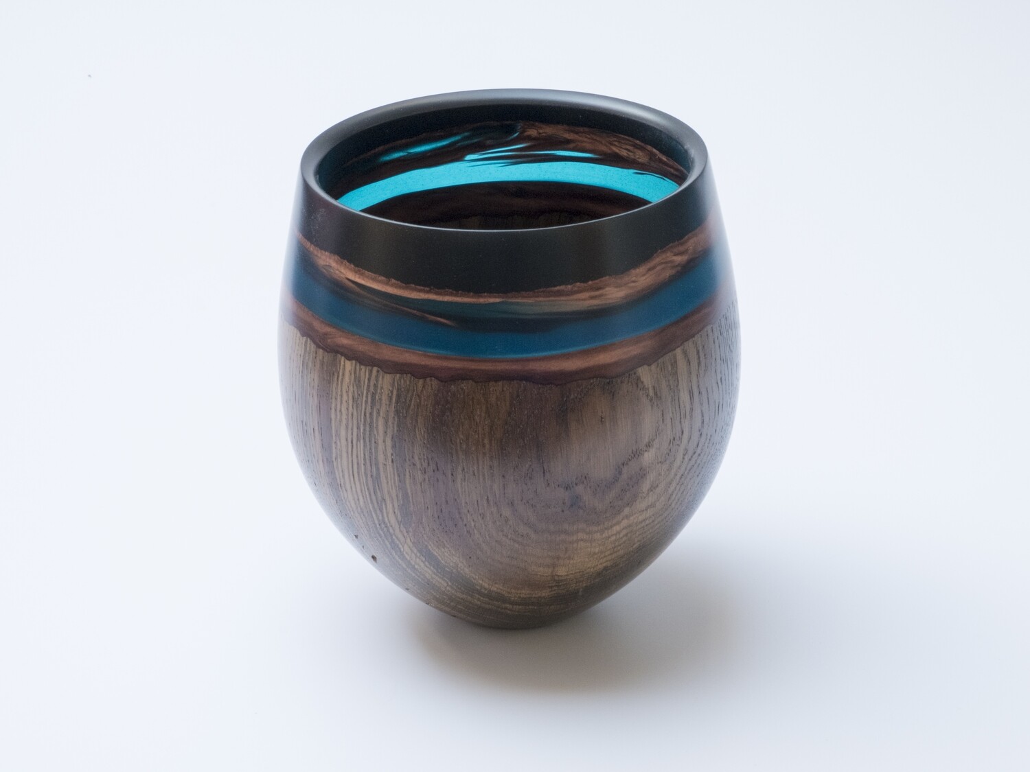 Bog oak and resin