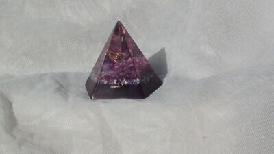 Small Merkaba Orgonite- Purple/ Arkansas Quartz Crystal, Amethyst Stones & Minerals