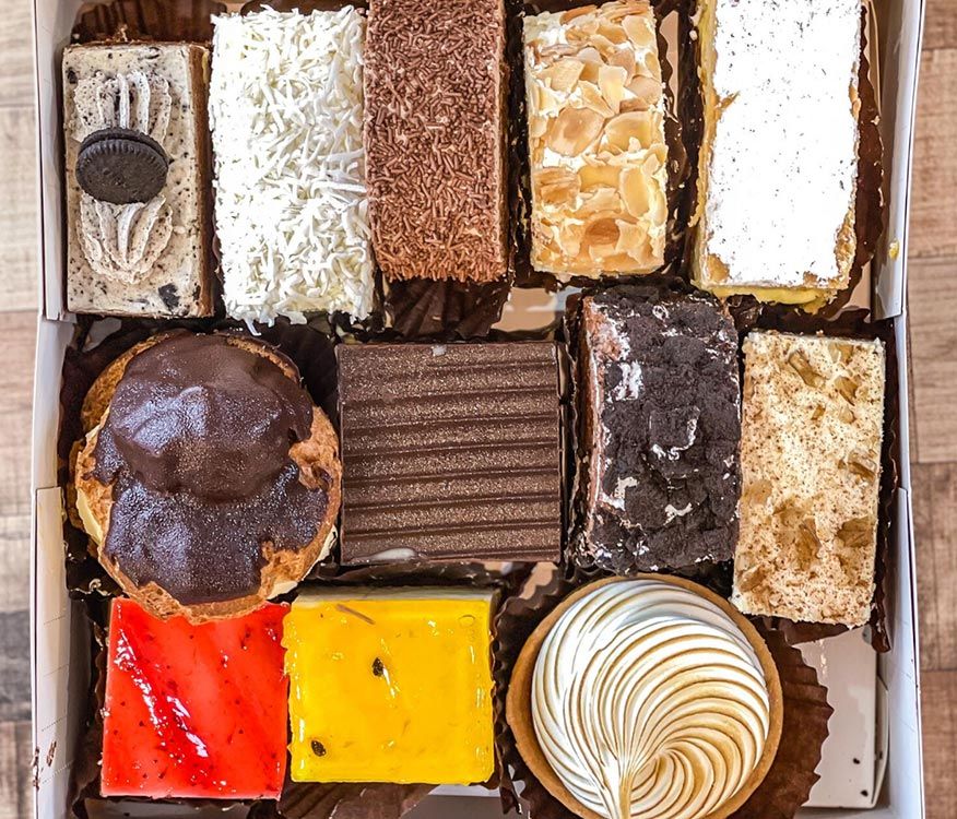 8 Classic Sweet Pieces Box