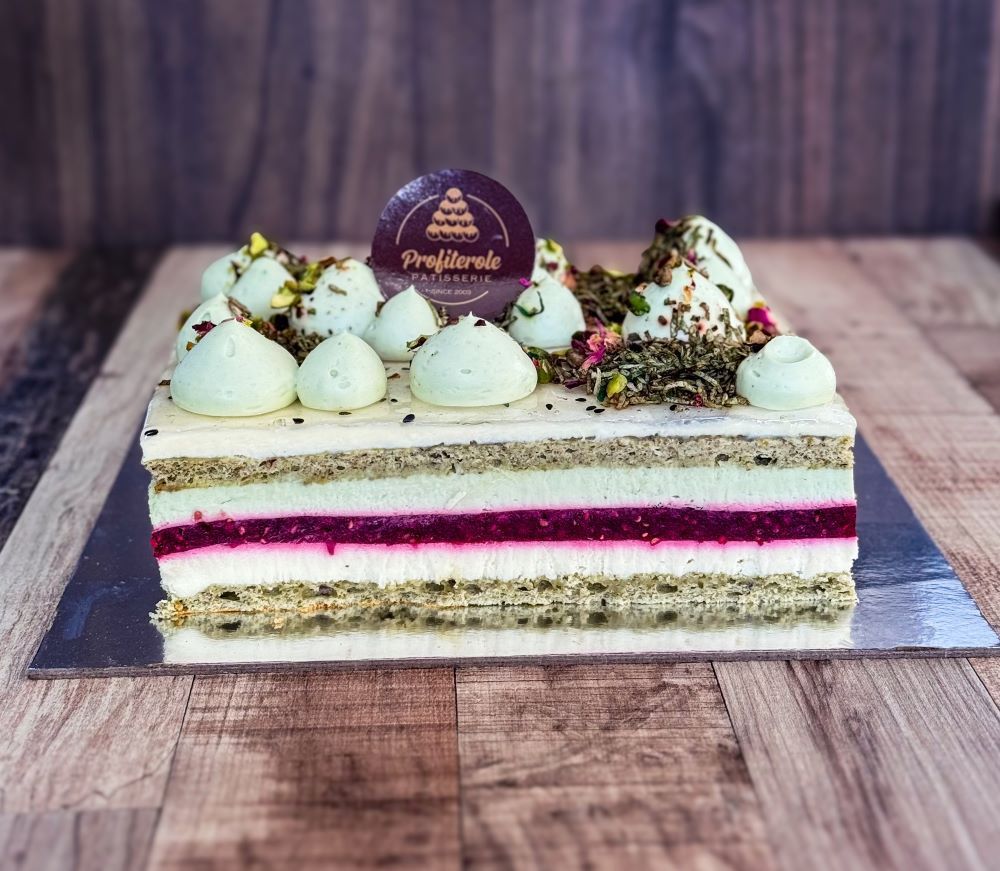 pistachio raspberry bliss cake full view