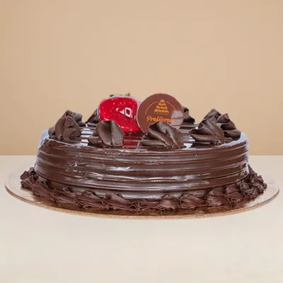 side view of the classic chocolate mud cake