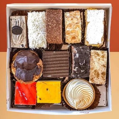 12 Classic Sweet Pieces box