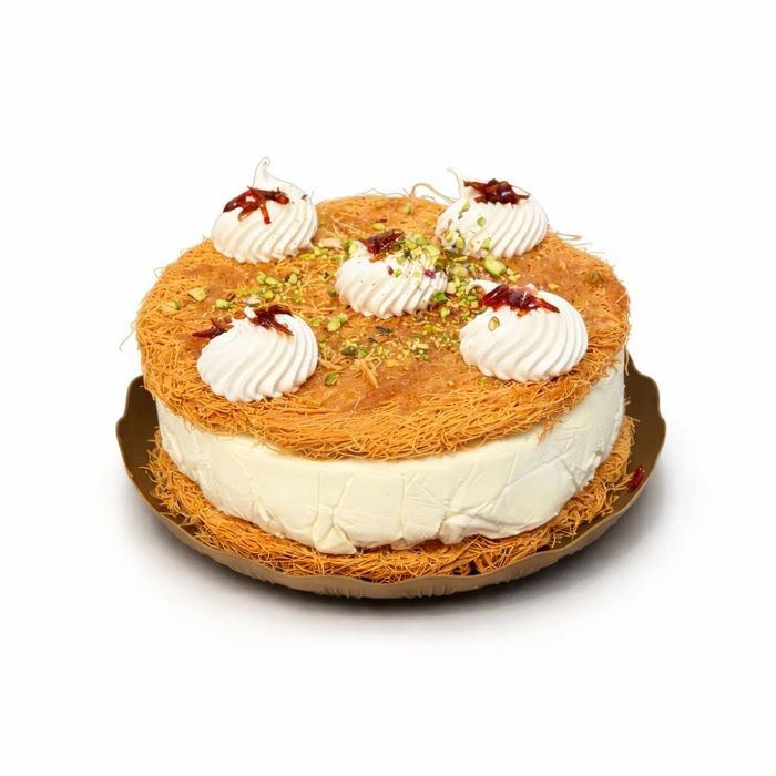 Ashta ice cream served on crispy asmaliyeh pastry at Profiterole Patisserie