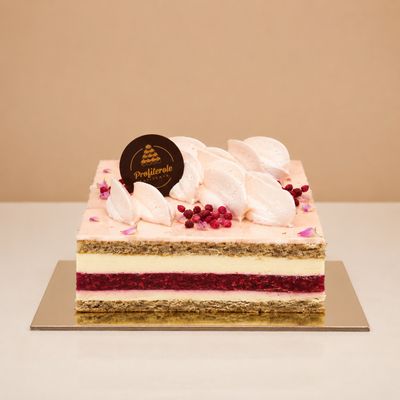Strawberry Lychee Blossom Cake Strawberry Lychee Blossom Cake