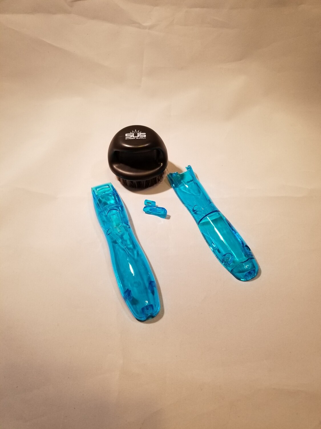 BLUE SLIMLINE CLIPPER CASE