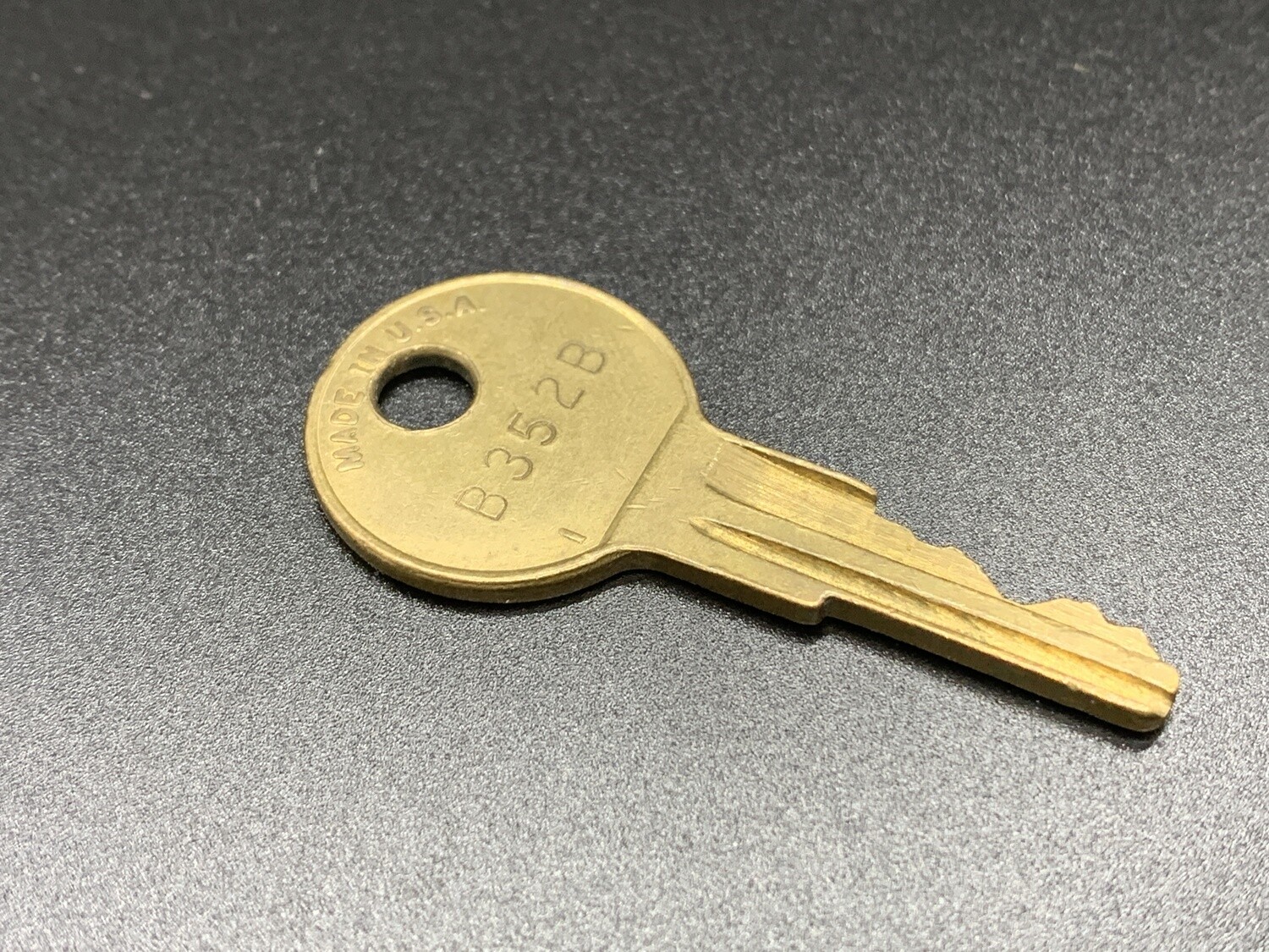 B352B