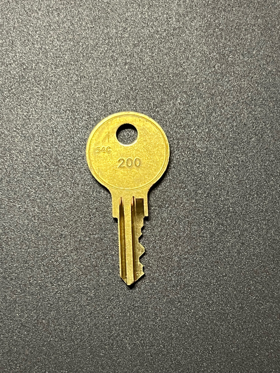 AED 200 Key