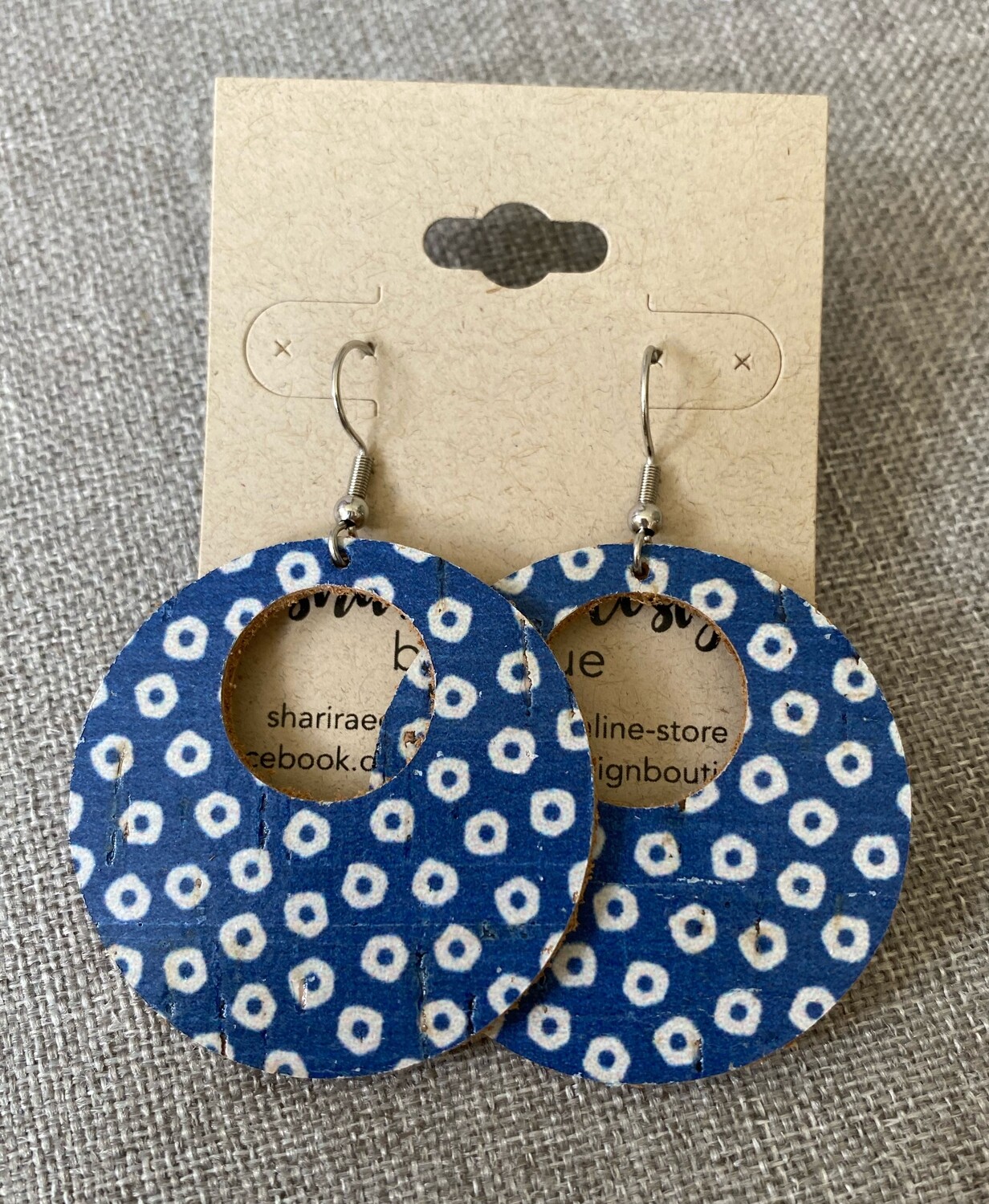 Blue &amp; White Spots Circle Cutouts
