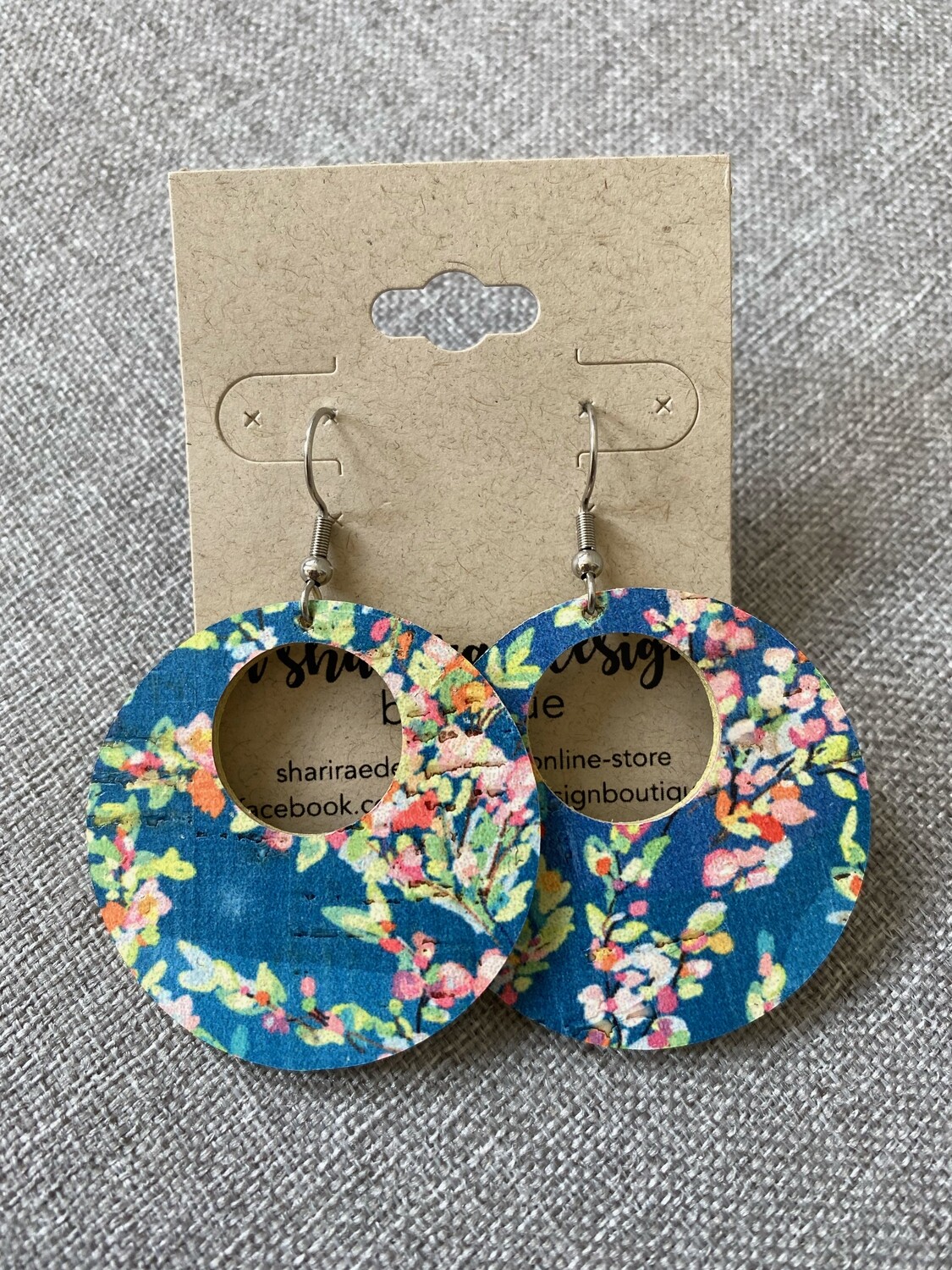 Blue Bouquet Circle Cutouts