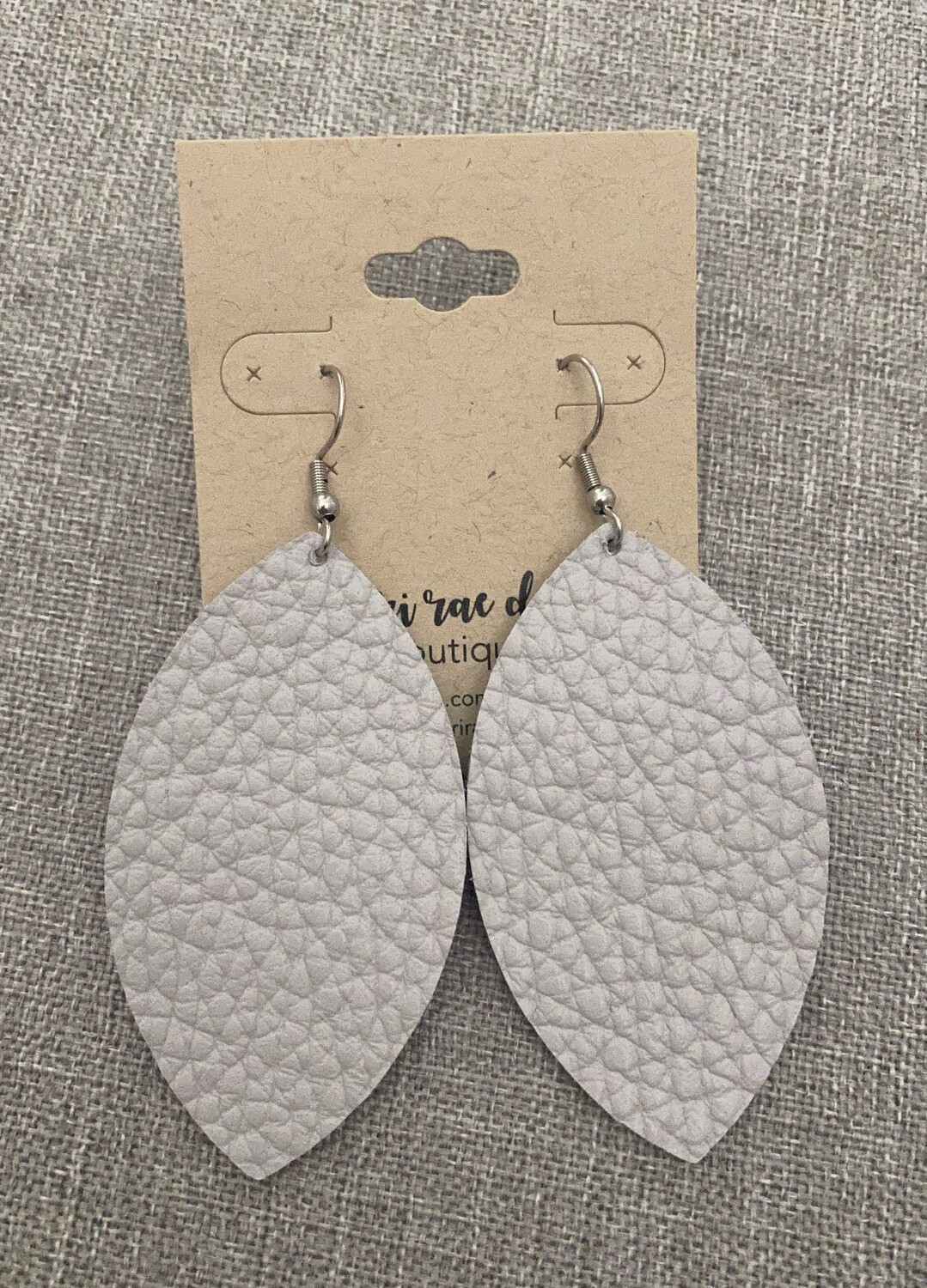 Light Gray Pebbled Leaf XL