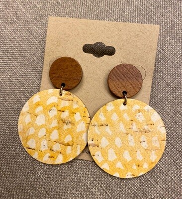 Yellow &amp; White Dot Post Wood Circle