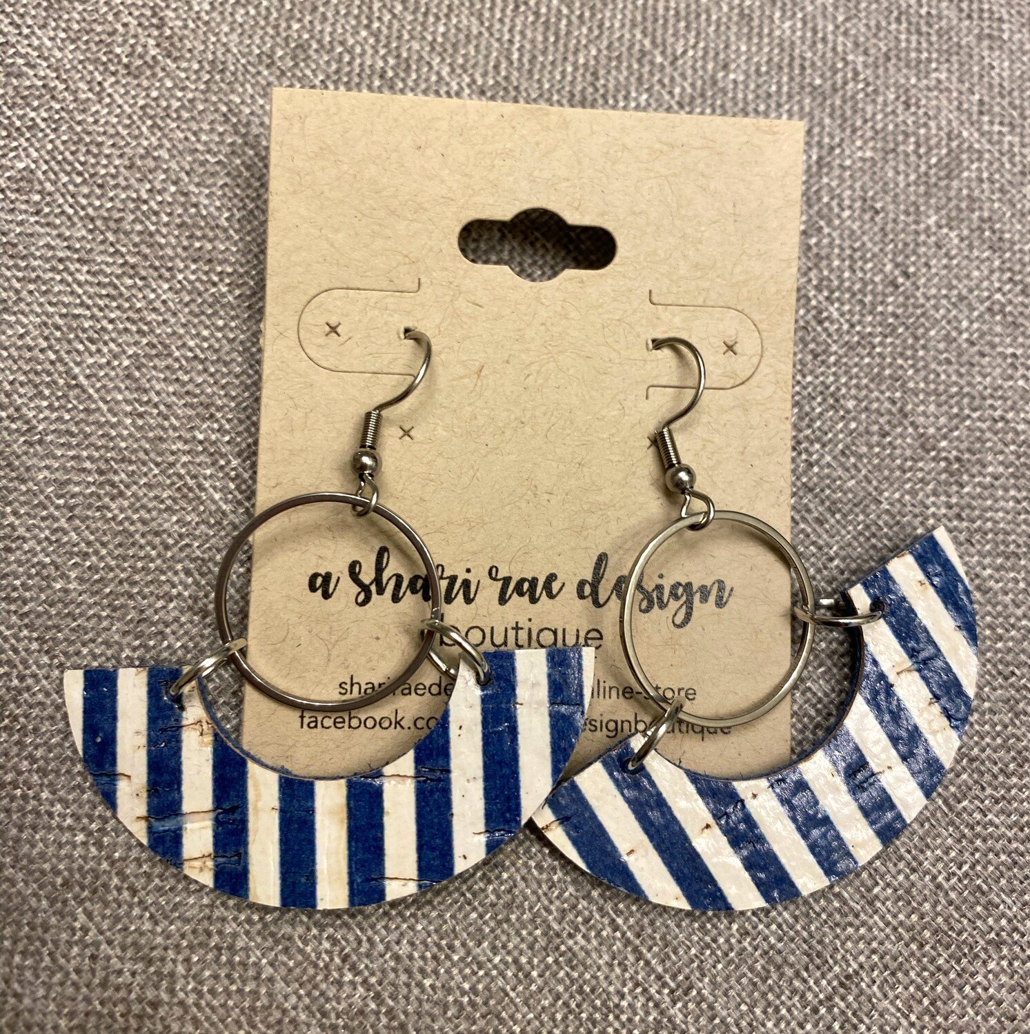 Navy Stripe Circle Arch