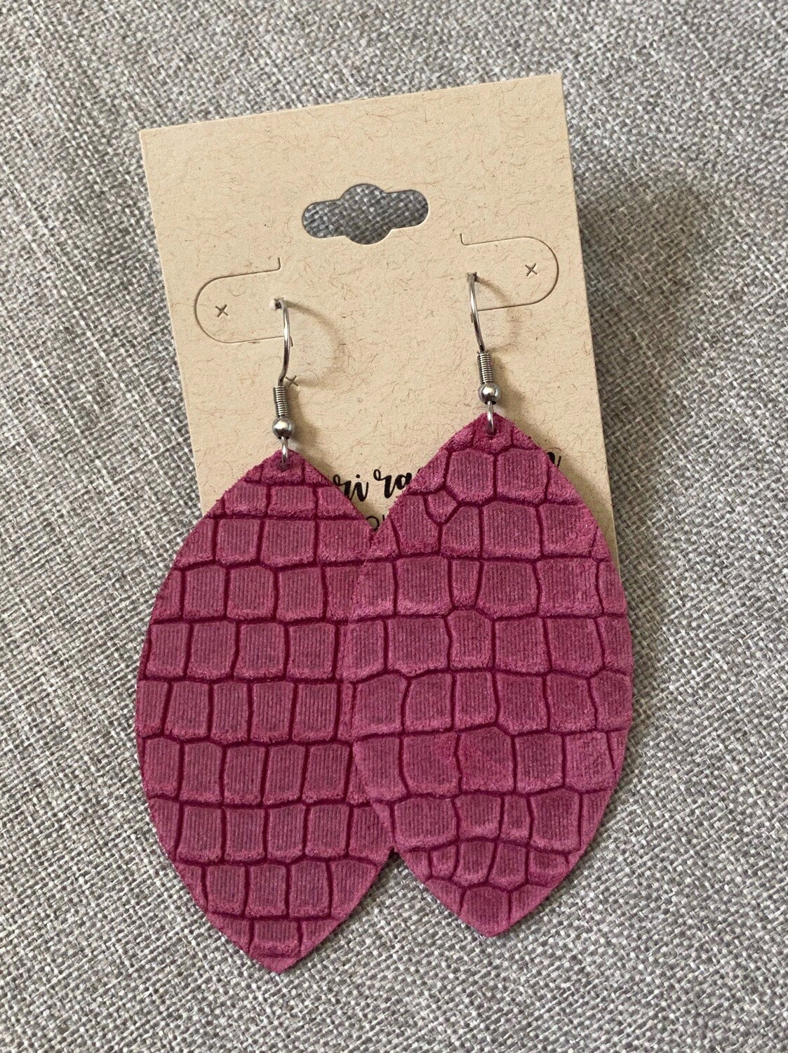 Raspberry Leather Leaf XL