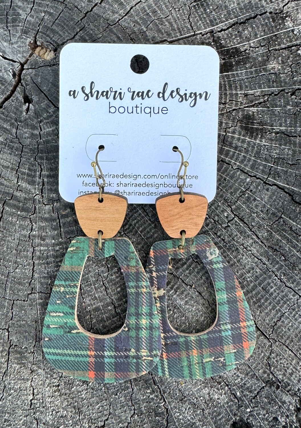 Green Plaid Trapezoids with Wood