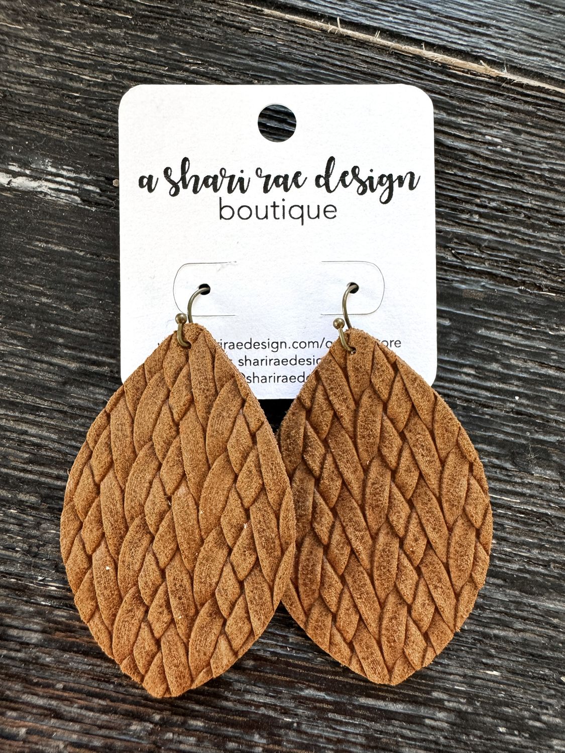 Mustard Braided Petals Leaf XL