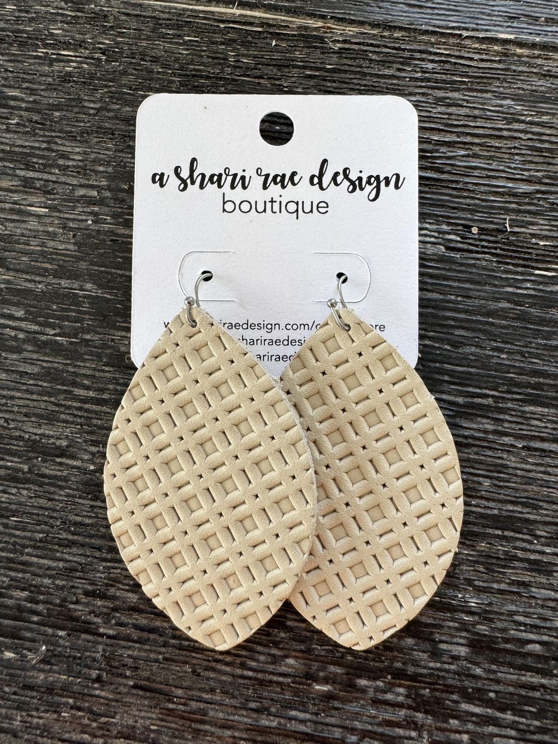 Neutral Tan Basket Weave Petals Leaf XL