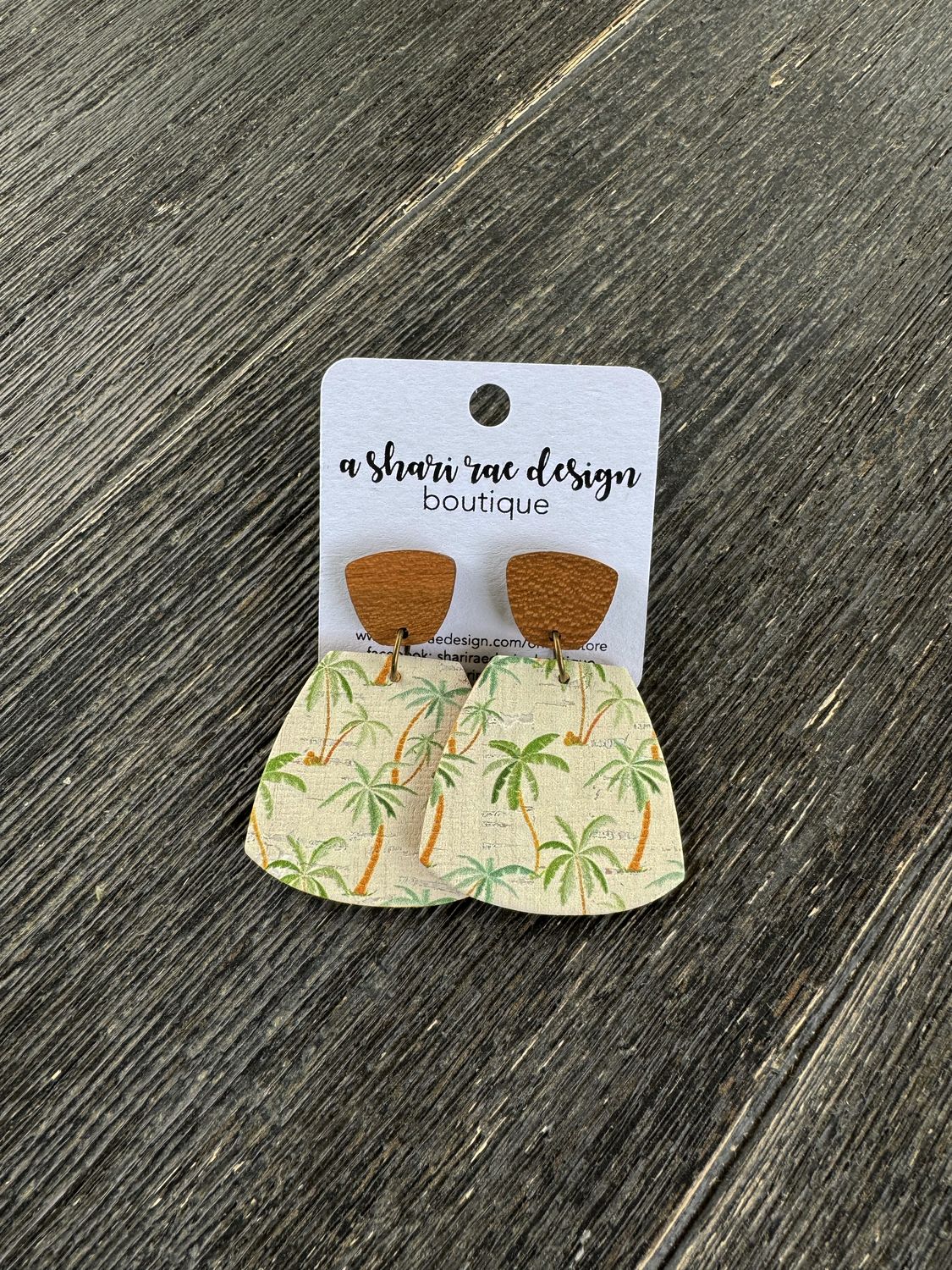 Palm Tree Wood Trapezoid Wood Studs