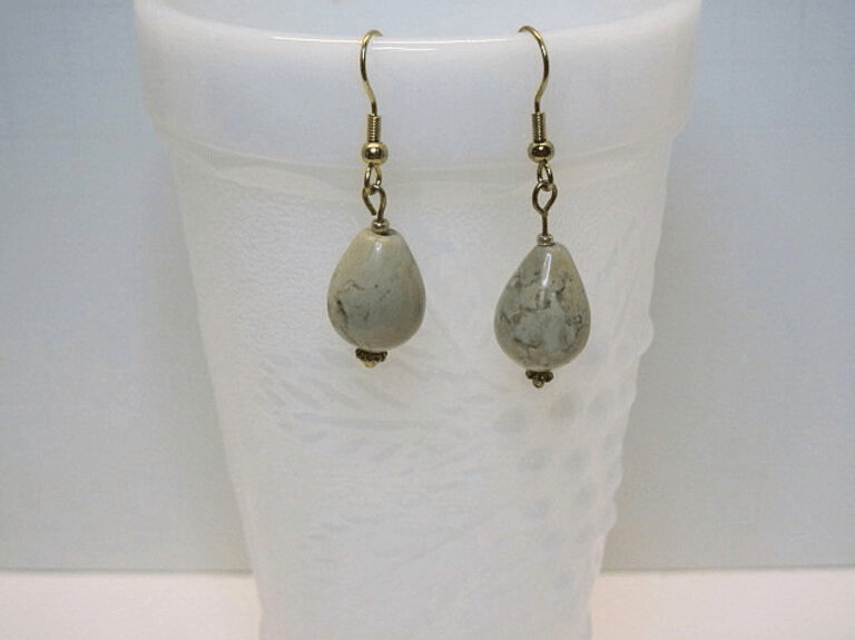 White Magnesite Teardrops Earrings