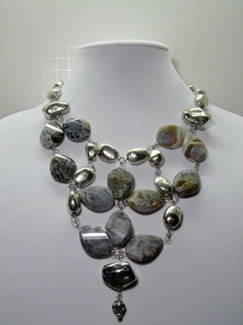 Silver Needle Agate Bib