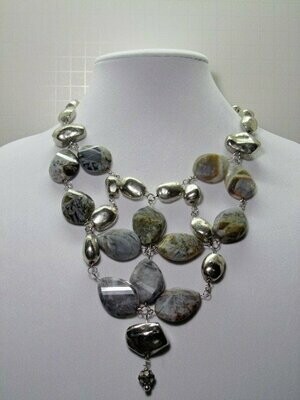 Silver Needle Agate Bib