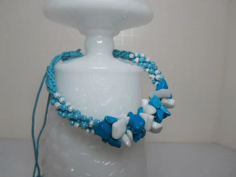 Friendship - Howlite - Turquoise & White Chips