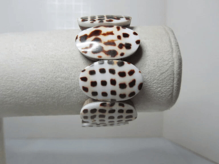 Tiger Shell Stretch Bracelet