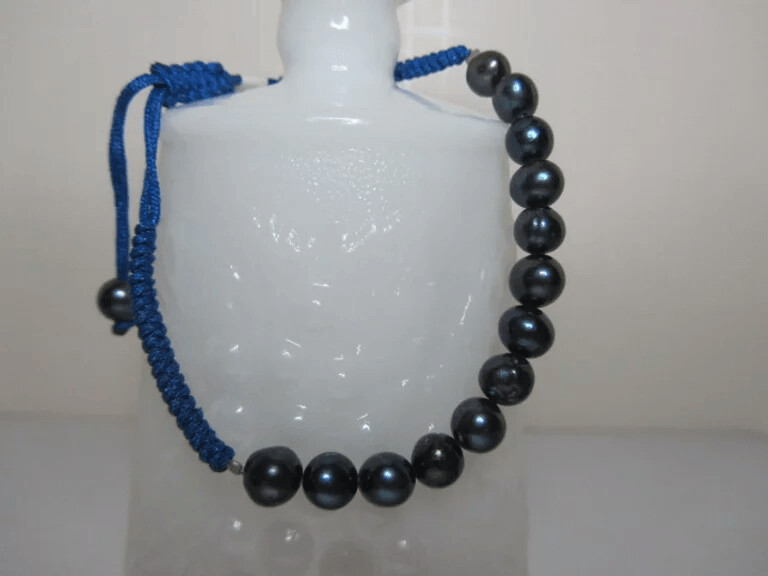 Friendship Bracelet in Navy Blue Freshwater Pearl