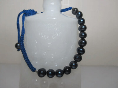 Friendship Bracelet in Navy Blue Freshwater Pearl