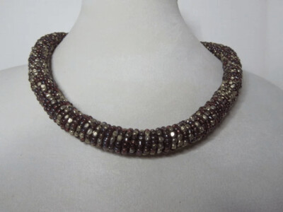 Seed Bead Stretchable in Gold