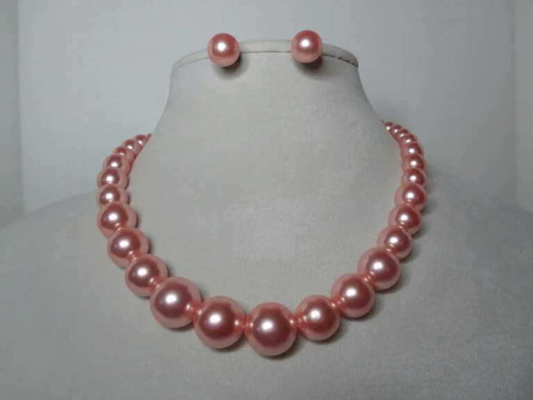 Pink Shell Graduated Pearl Necklace and Post Earrings