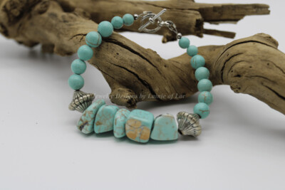 Light Turquoise Magnesite Extra Large Chips Bracelet