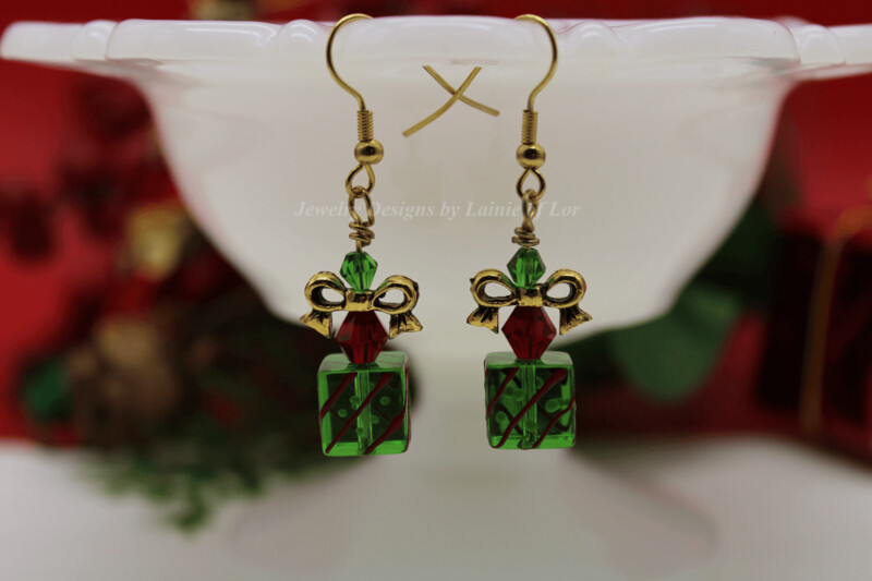 Christmas Present Earrings in Goldtone