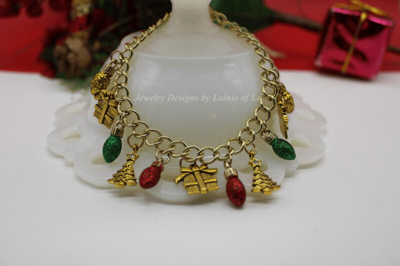 Christmas Charm Bracelet in Goldtone