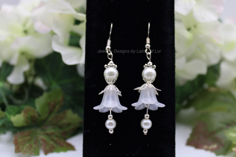 White Acrylic Flower and Pearls Drop Earrings